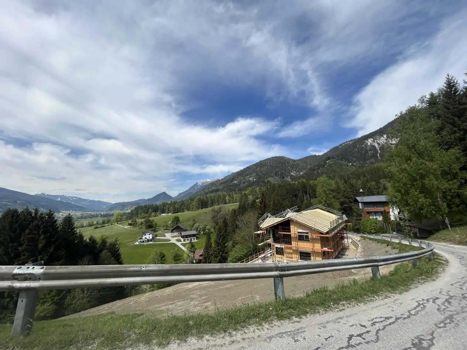 Die Arbeiten laufen auf Hochtouren.. (1)