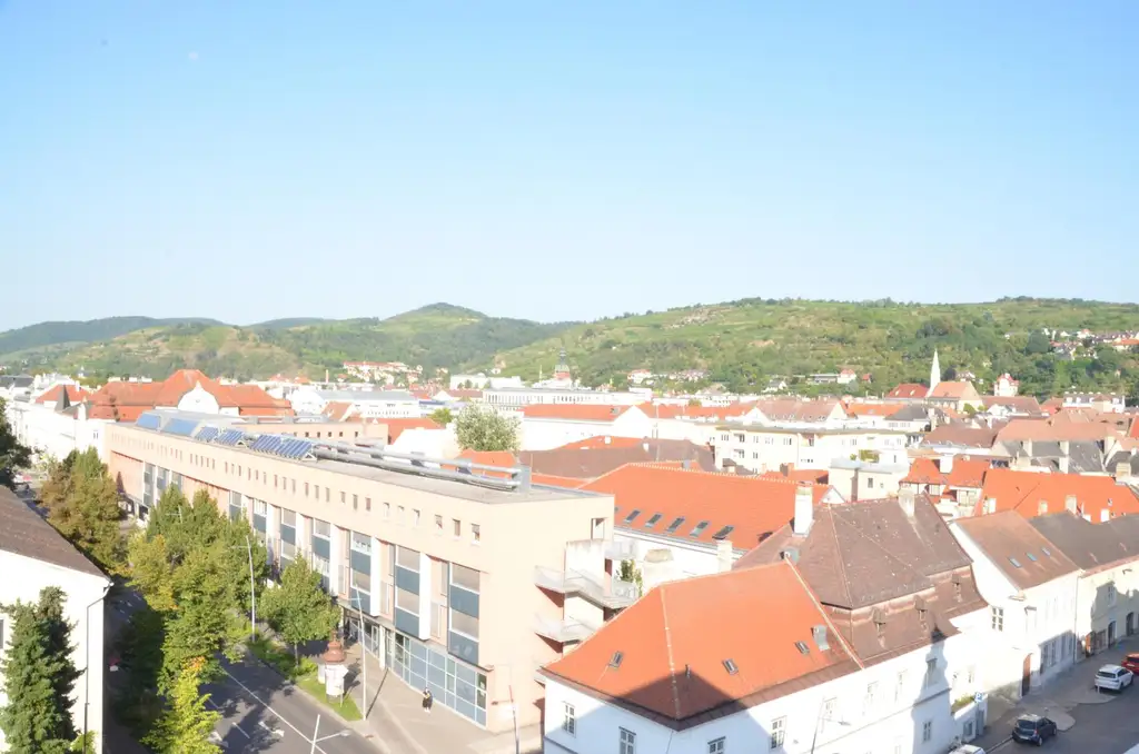 Zentrale 2-Zimmer-Wohnung mit Balkon und Altstadt-Panorama