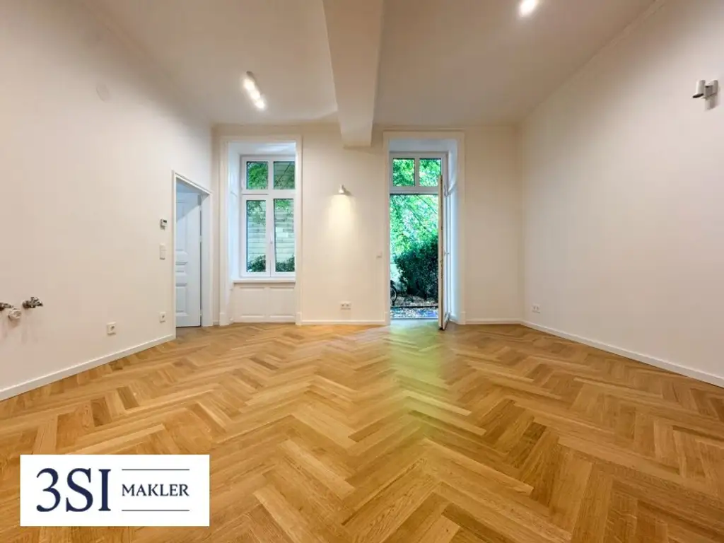 Top sanierte Erstbezug-Wohnung mit großzügiger hofseitiger Terrasse