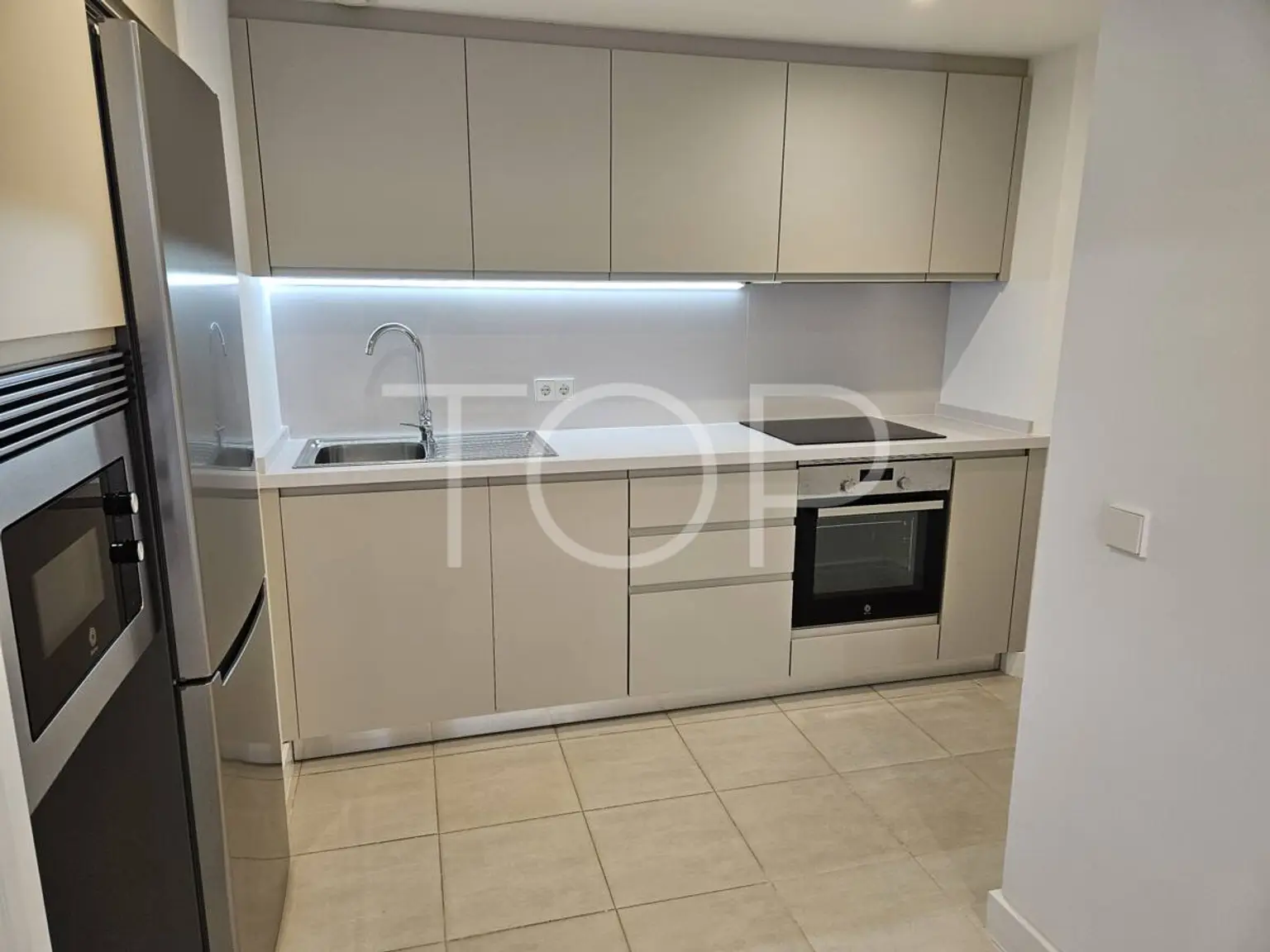 Atanaus-Los-Cristianos-Kitchen-Tenerife -2