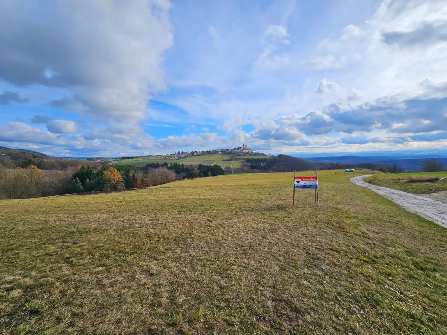 Grund mit Blick zur Basilika Maria Taferl