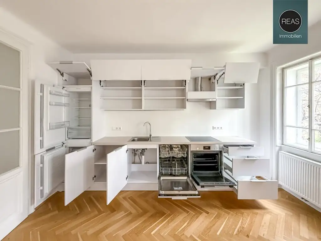 Büro mit Gartenblick und Erker in Bestlage neben dem Schubert-Museum! Gartennutzung inklusive!