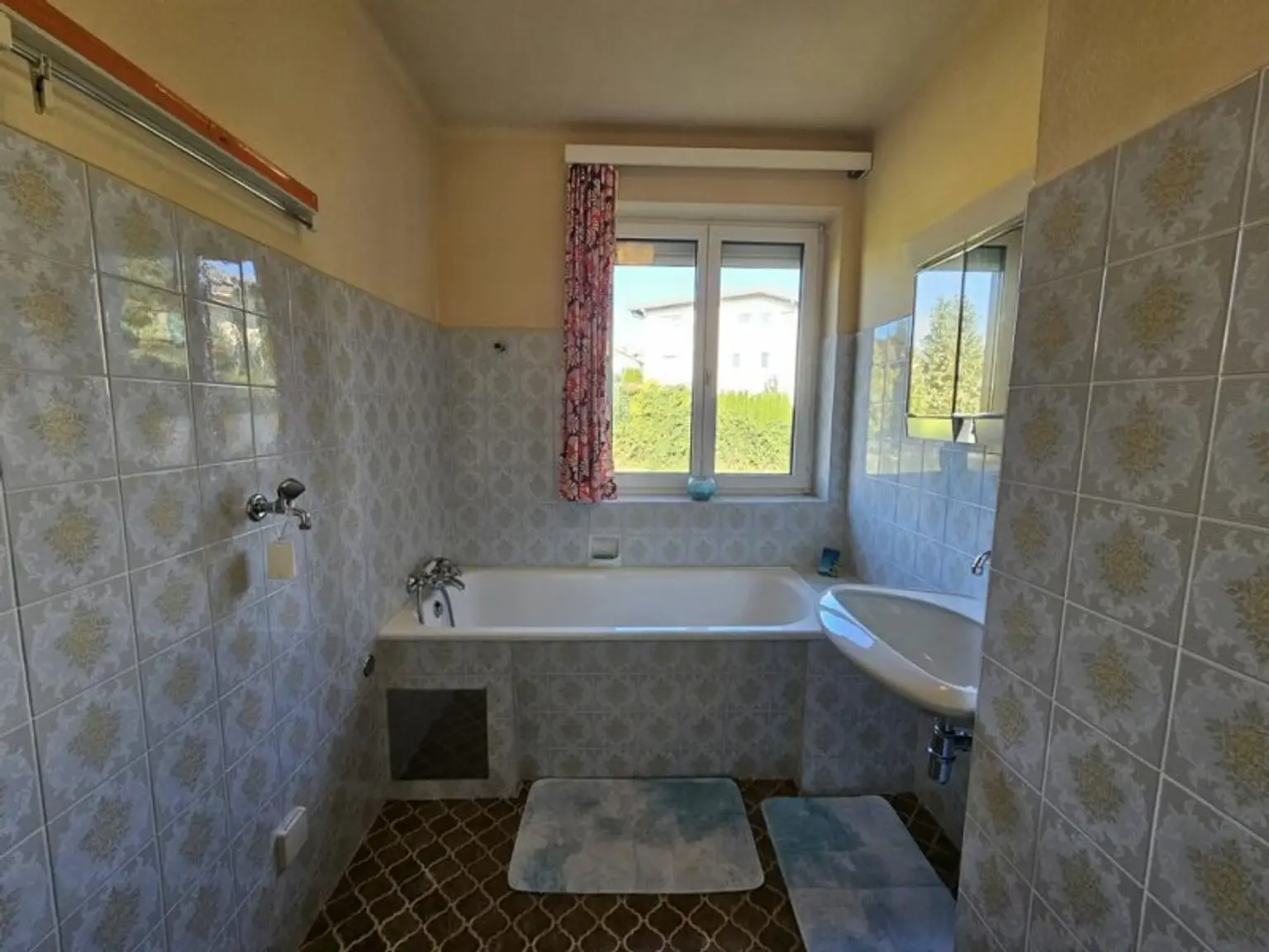 K1024_20251001_093111