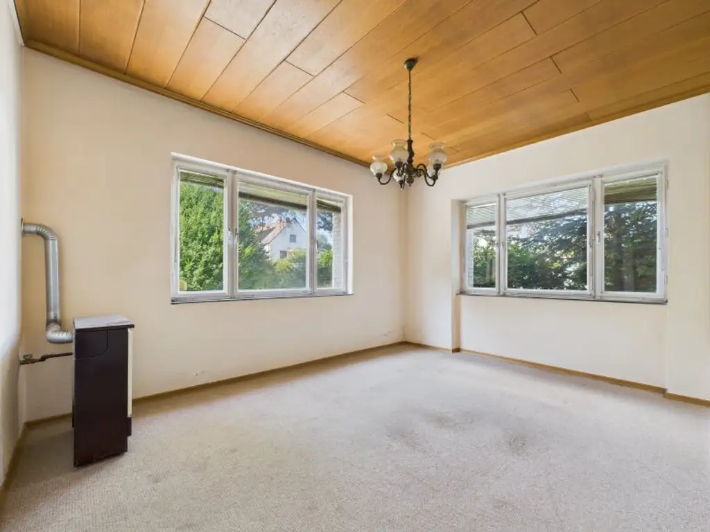8 Zimmer Einfamilienhaus in Gänserndorf Stadt | 2.068 m² großes Grundstück