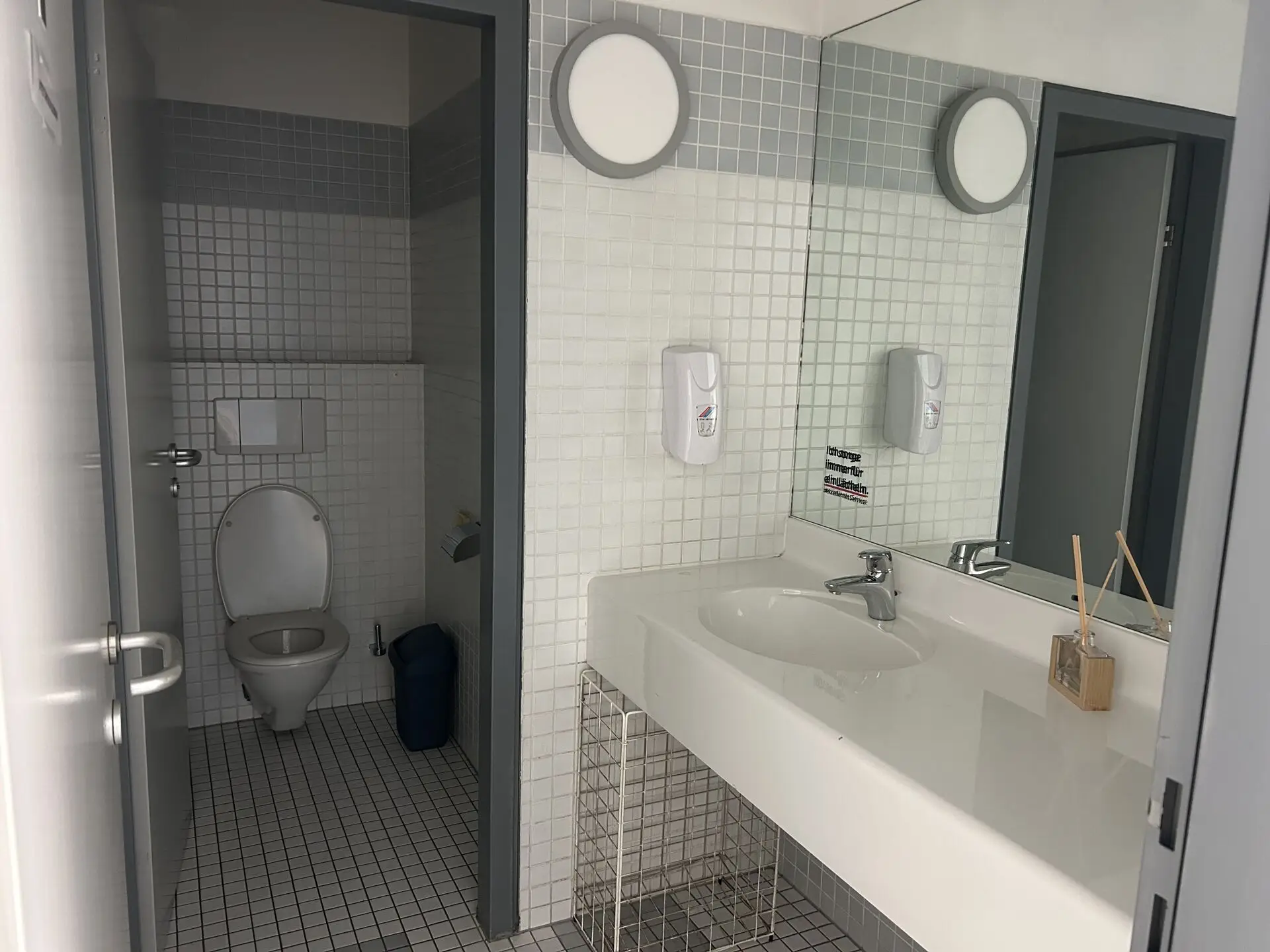 Sanitäranlagen 1.OG