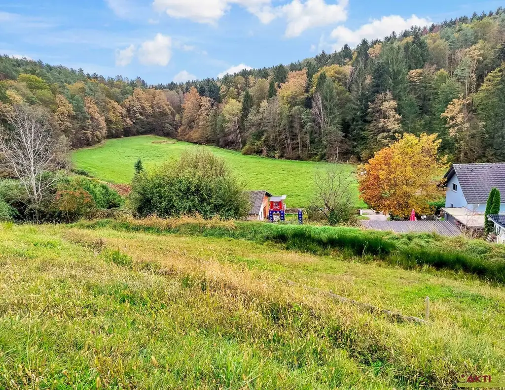 Baugenehmigtes Doppelhaus inkl. Grundstück. - Weniger als 10 Min. vor Graz. - Viele Highlights und große Terrassen.