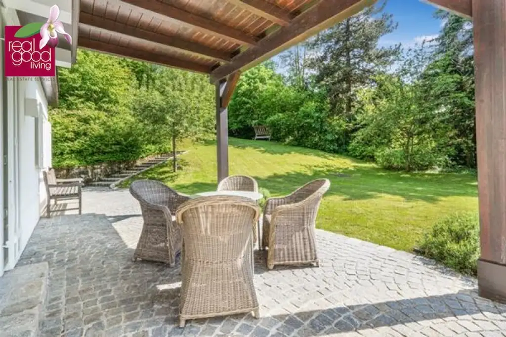 Zeitlose Eleganz im Wienerwald – Historische Villa mit Nebengebäuden  auf Traumgrundstück mit Outdoorpool und Waldsauna