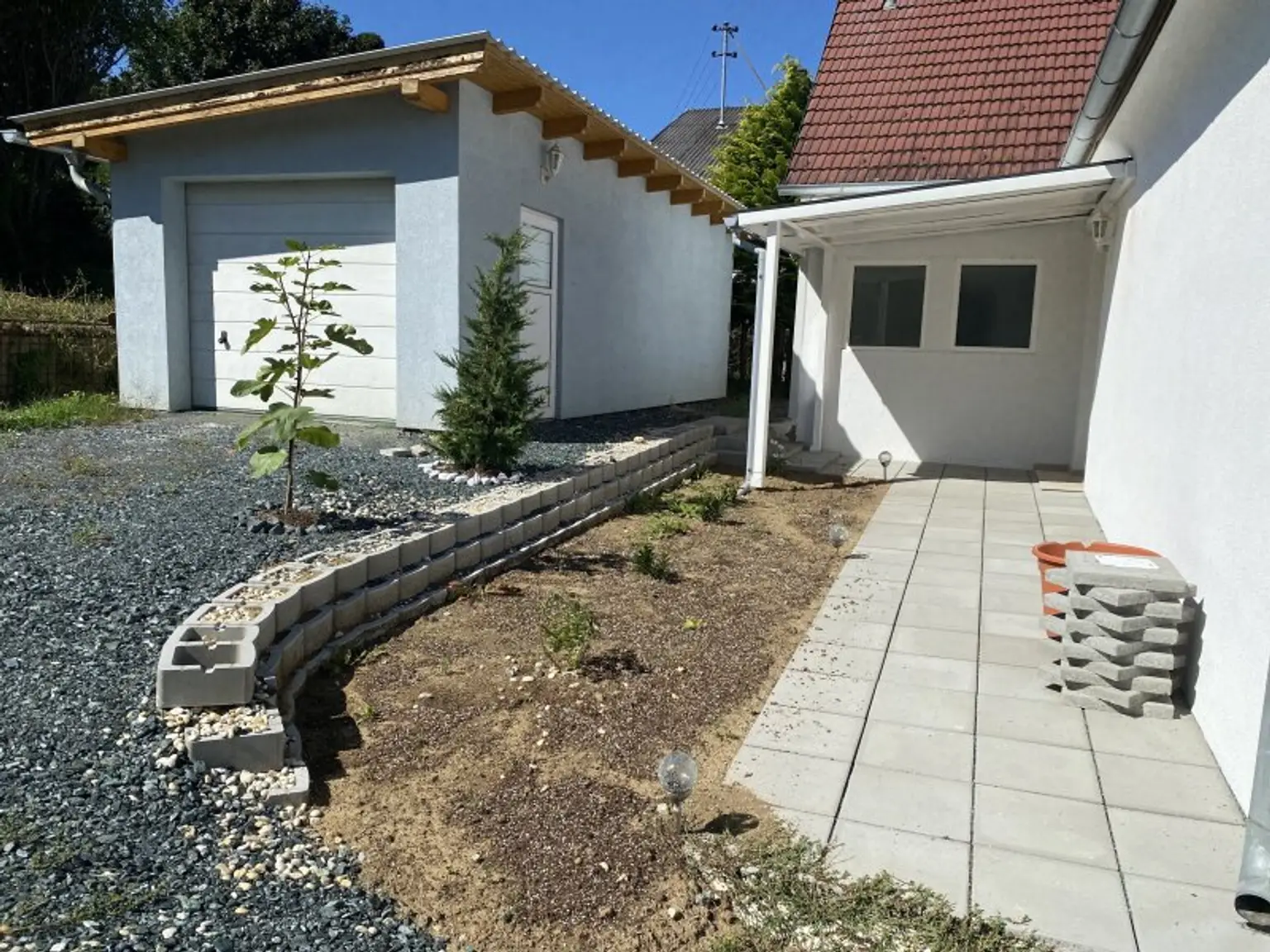 Neu renoviertes Miethaus