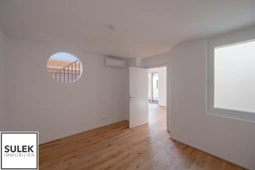 Erstbezug: traumhafte DG-Maisonette mit 3 Schlafzimmern und 2 Bädern