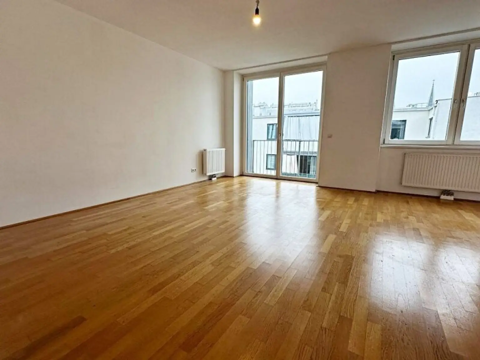 HUMBOLDTPLATZ, U1-NÄHE, 68 m2 Neubau inkl. 4 m2 Loggia, Wohnküche, 1 Zimmer, 3. Liftstock, Humboldtgasse