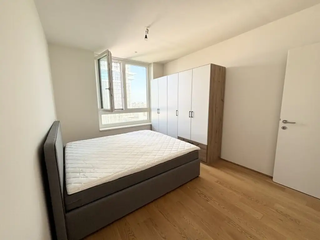 U-Bahn-Station KAGRAN U1 I Stilvolle Wohnung mit Loggia I Rooftop POOL & SAUNA I Fitnessraum