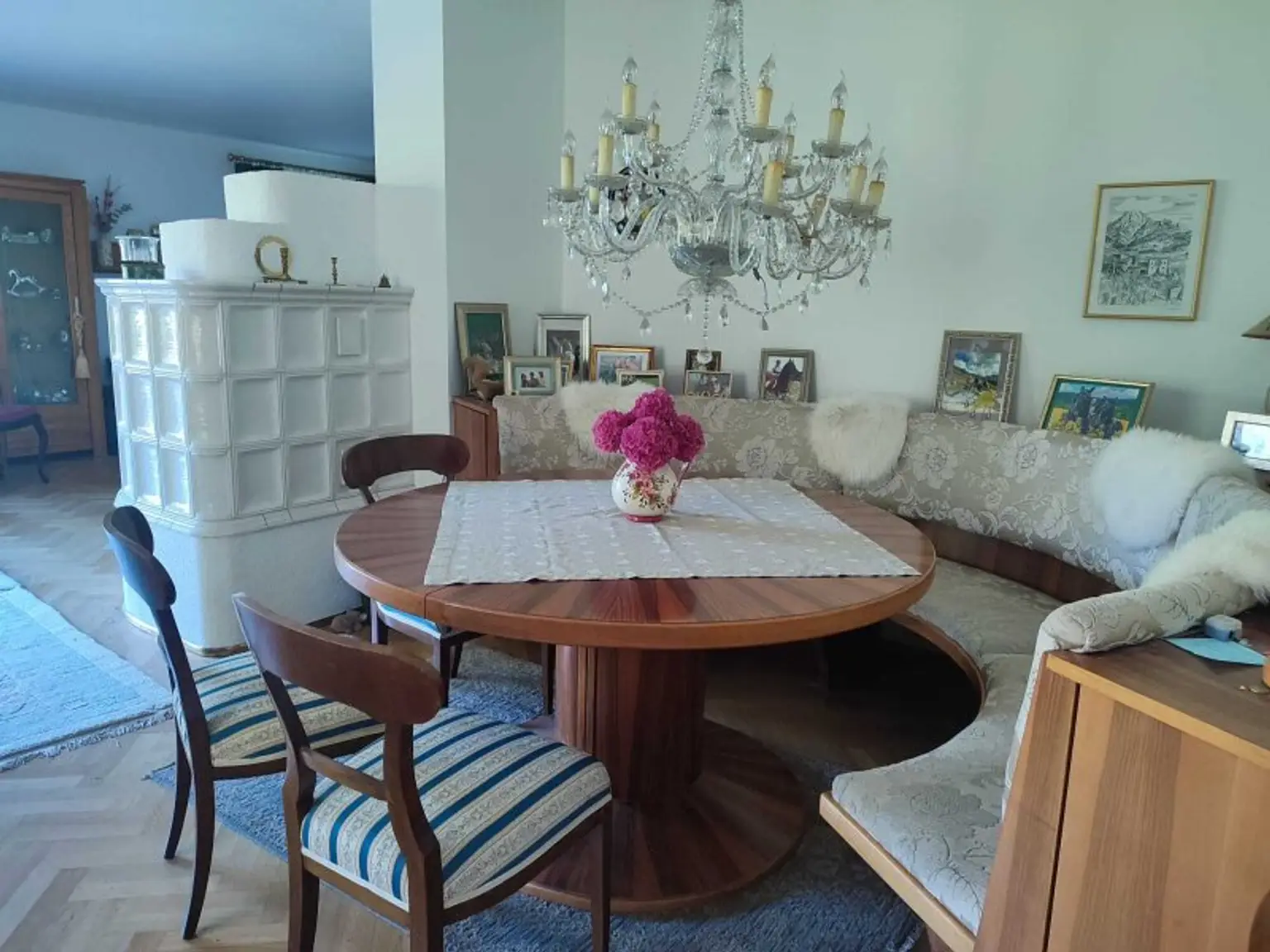 Großzügiges Stadthaus mit parkähnlichem Garten – zentral in Spittal an der Drau, ideal für Familie und Homeoffice