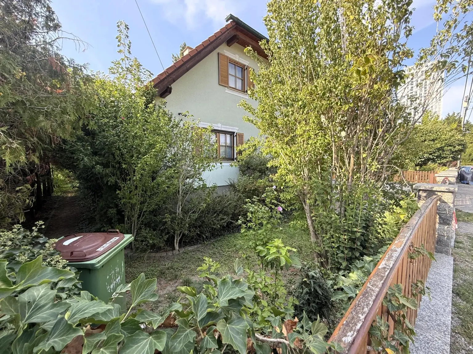 Ein kleines Stück Himmel auf Erden, Einfamilienhaus mit traumhaft schönem Garten // A little piece of heaven on Earth, detached house with beautif //