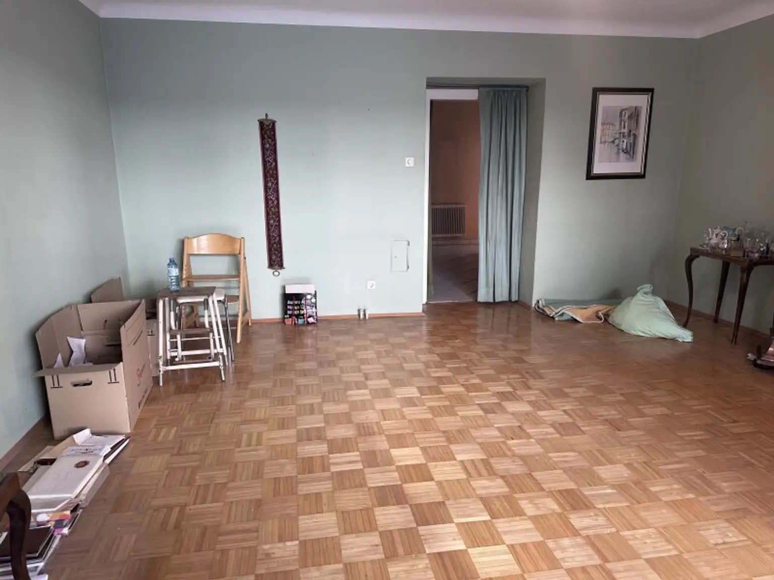 Traumhafte Familienwohnung mit Sanierungspotenzial in TOPLAGE