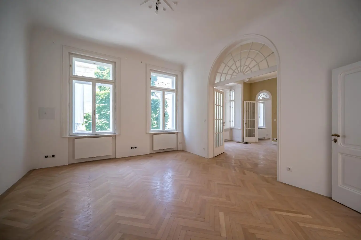 Rarität: Stadt-Villa mit weitläufigem Garten an exklusiver Hietzinger Adresse