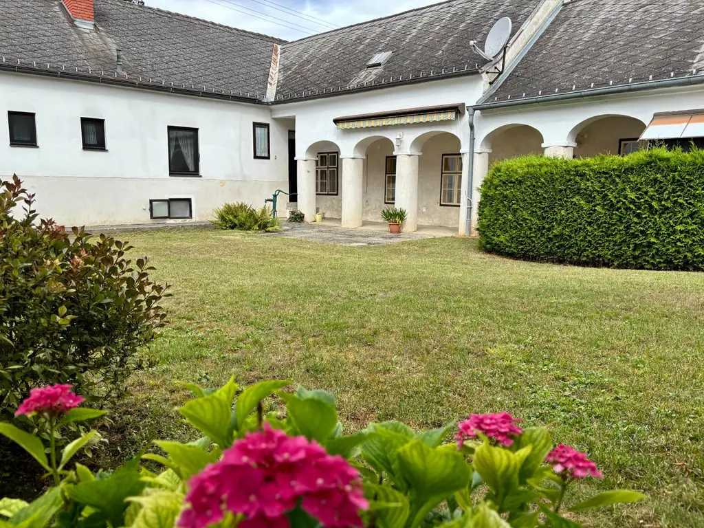 Tolles Einfamilienhaus mit großem Grundstück