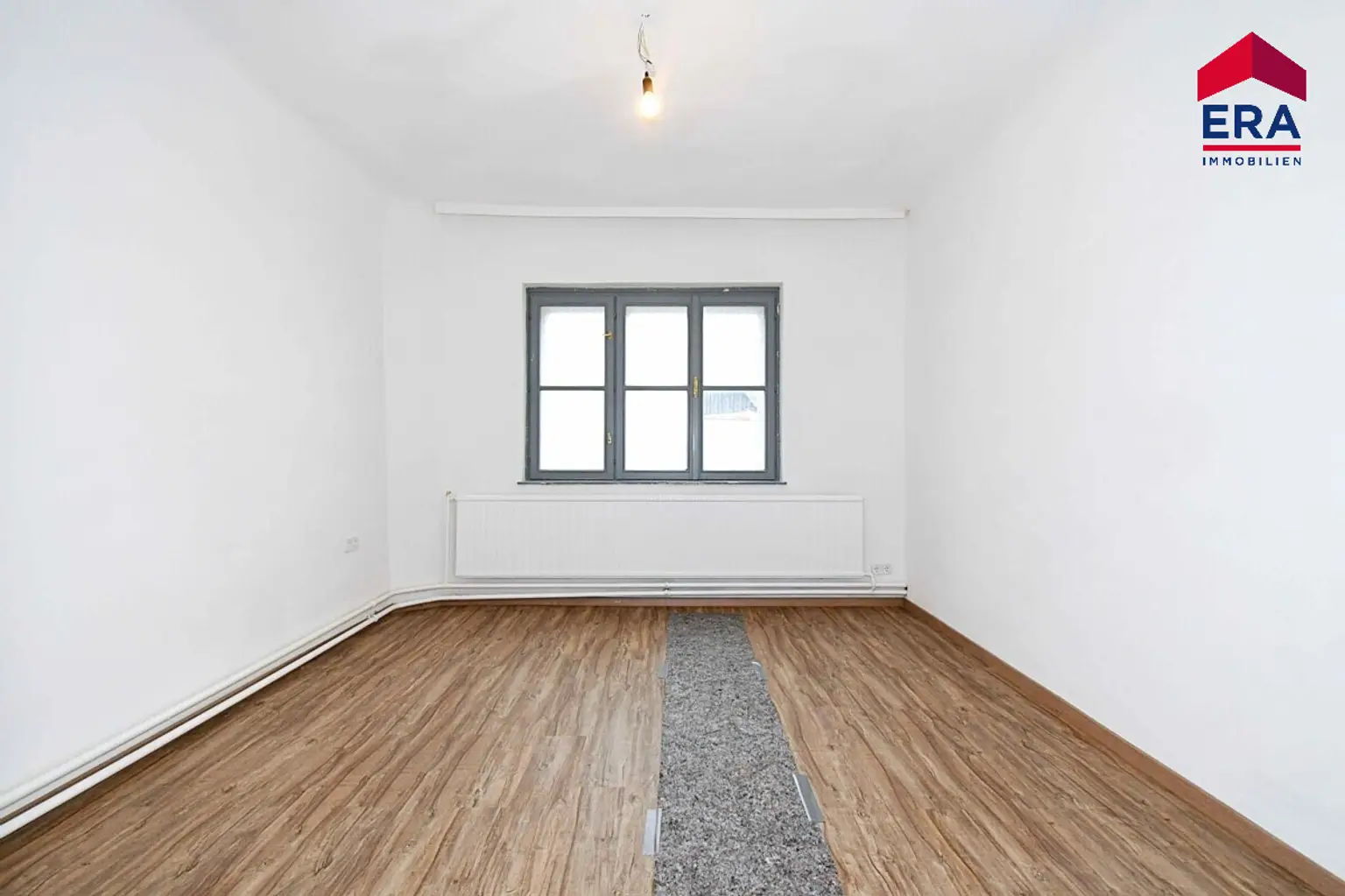 Sanierter Bauernhof mit zwei Wohnungen und großem Grundstück –ideal für Pferdeliebhaber und Familien