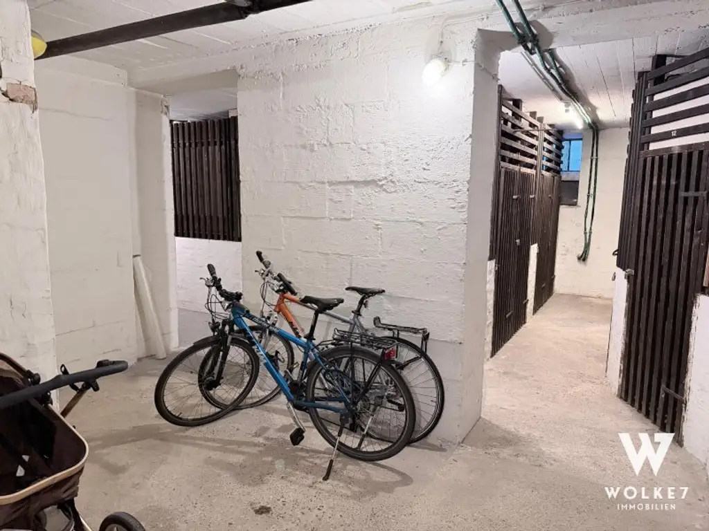 Großzügige 4,5-Zimmerwohnung mit separater Küche und Balkon in den Innenhof! | Beste Lage in 1140 Wien