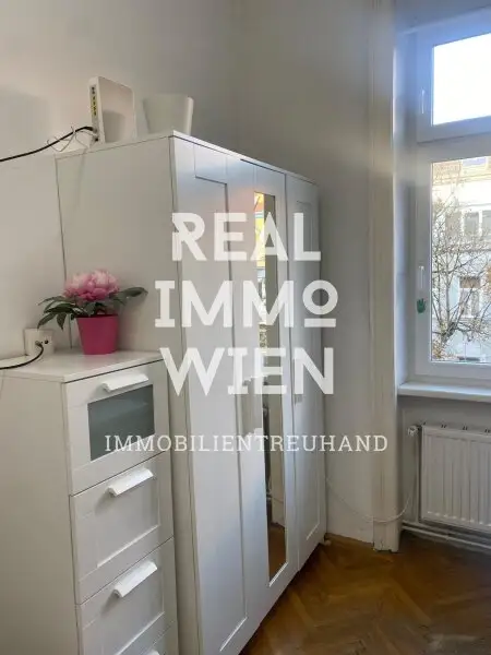 Hervorragende Anlage 5 Zimmer WG mit Stil im Gründerzeithaus