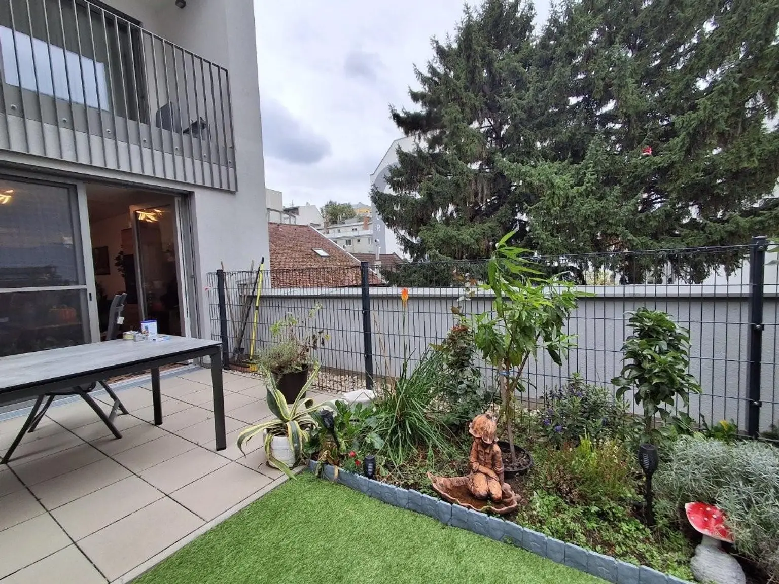 "Single-Hit! Neue vollausgestattete Garten-Wohnung mit PP nahe U1 DZ"