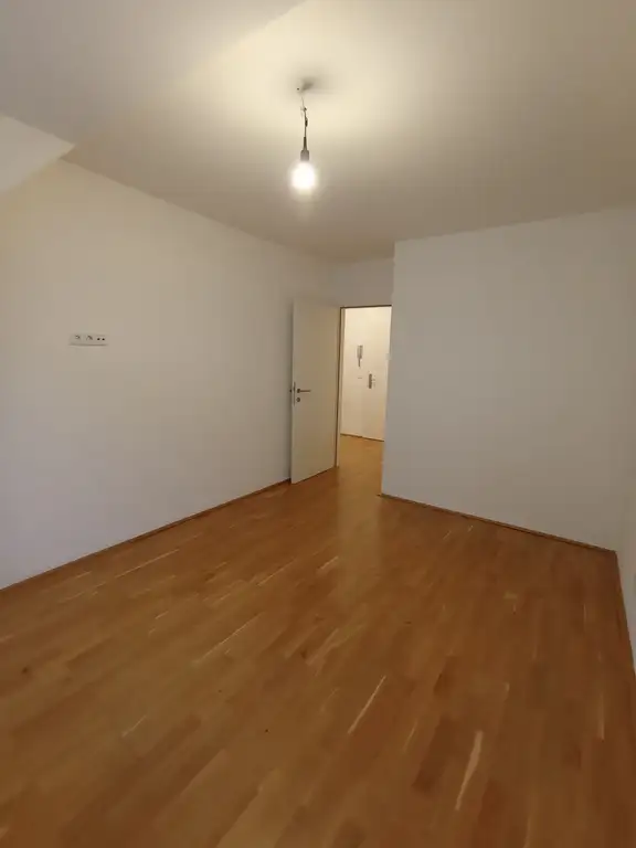 Schlafzimmer II
