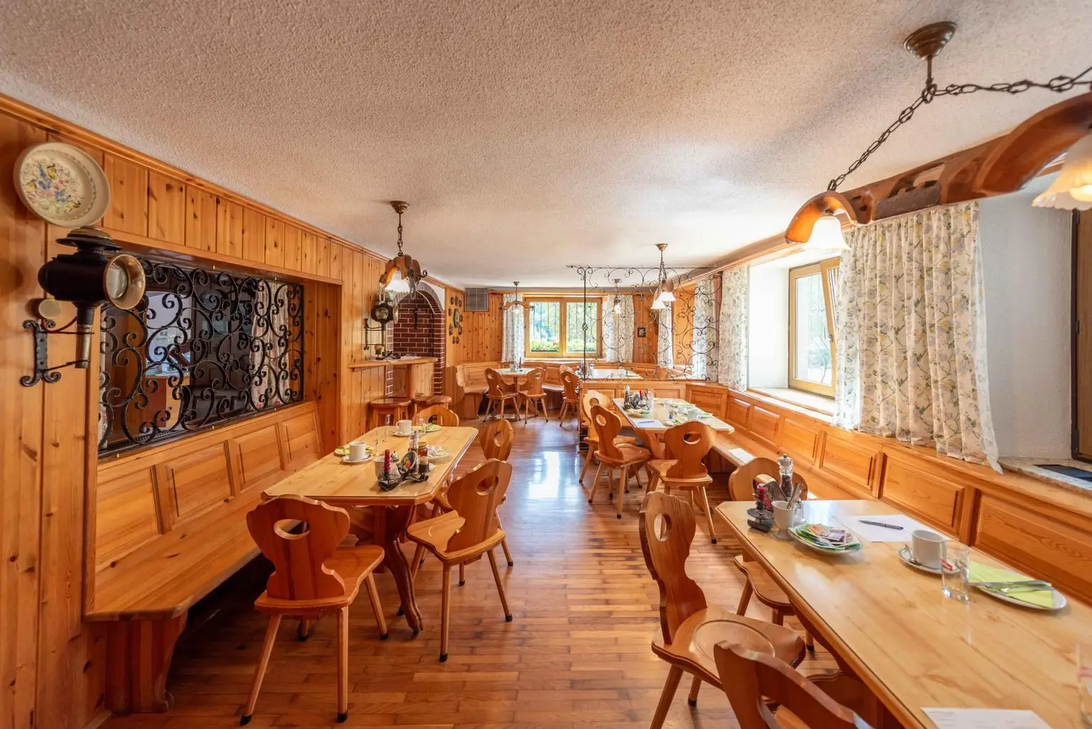 "Hof zur Steinwänd" Gasthof und Bauernhof mit Fremdenzimmern - Wald und Wiesen!