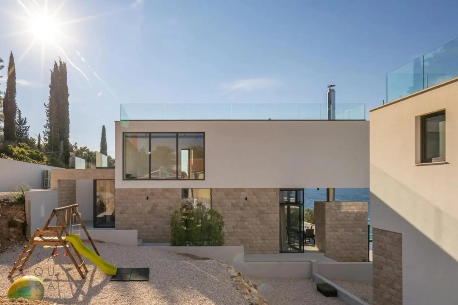 Stilvoll investieren – Exklusive Seafront-Villa auf Ugljan mit Meerblick & Vermietungspotenzial
