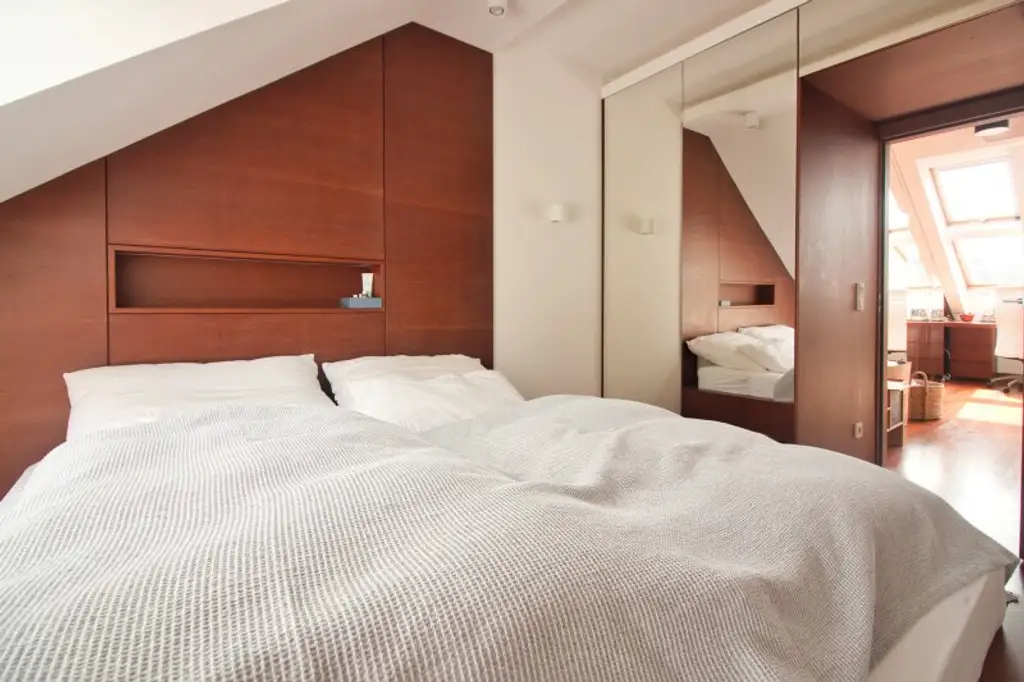 TOP Lage in Hietzing | Charmante, ruhige 3,5 Zimmer-Wohnung | 2004 ausgebautes Dachgeschoß