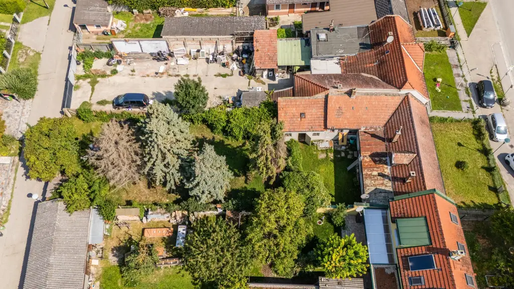 "Ihr Projekt mit Potenzial - Sanierungbedürftiges Haus in ruhiger Dorflage!"