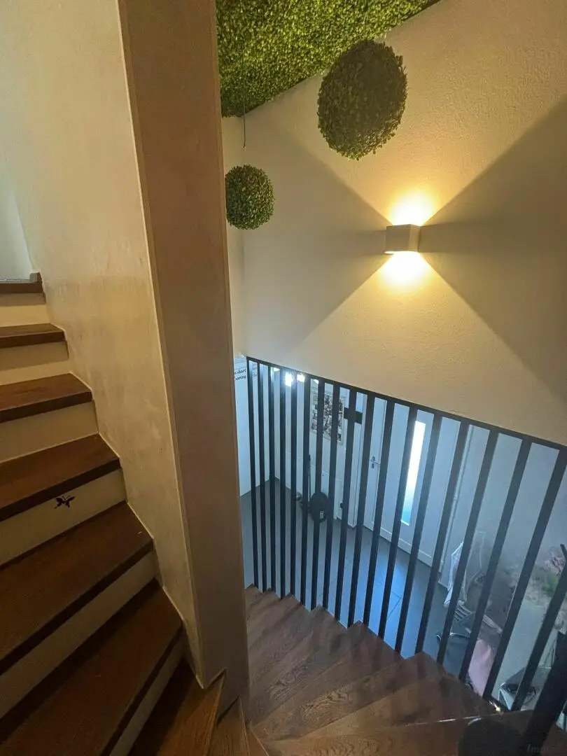 Moderne Maisonettewohnung mit großzügiger Terrasse und Balkon