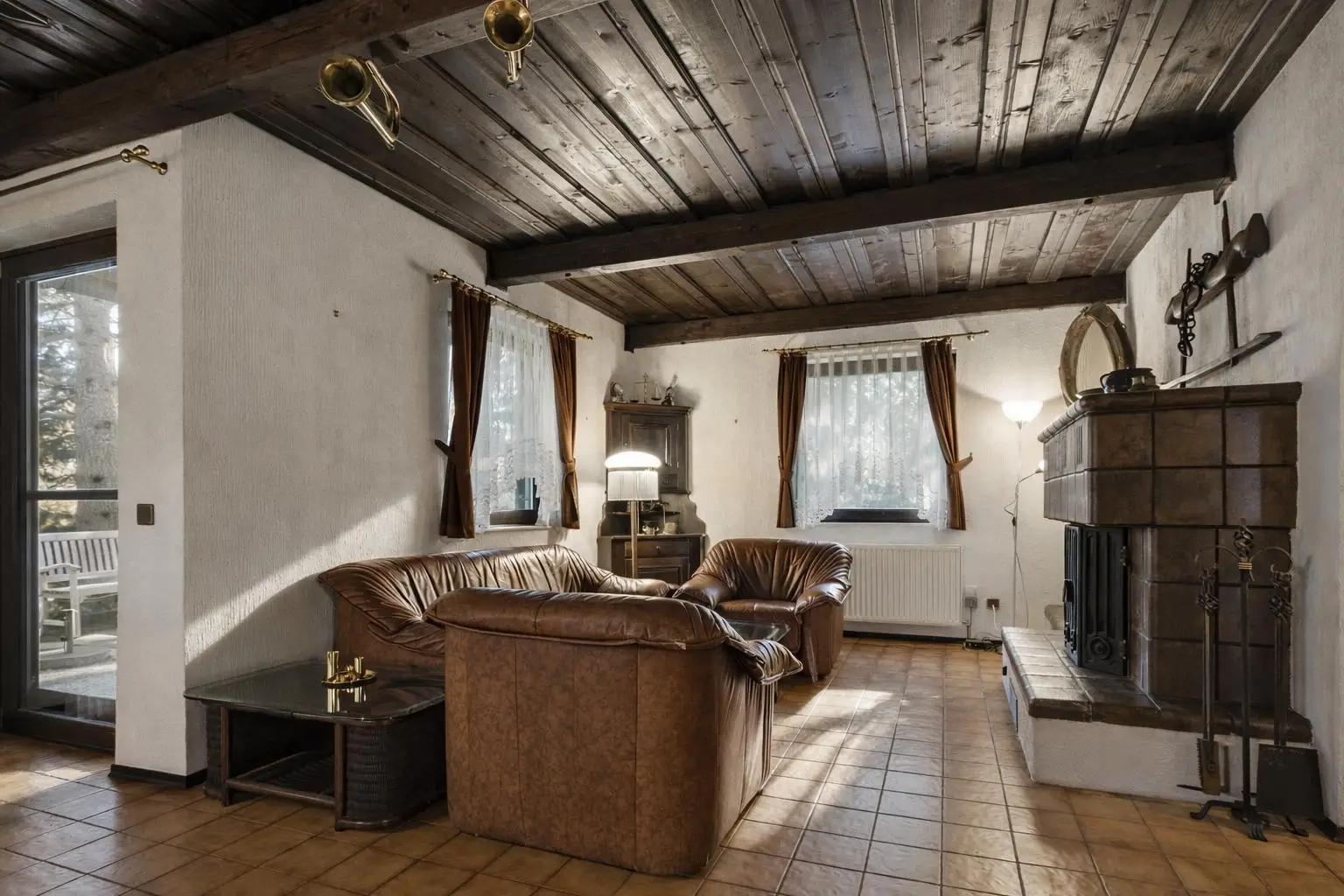 Wohn-Sitzbereich mit Kamin