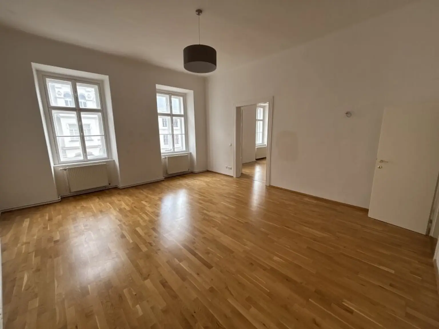 Im Herzen vom ALSERGRUND + GERÄUMIGE 4 Zimmer-Wohnung + nahe ARNE-KARLSSON-PARK!