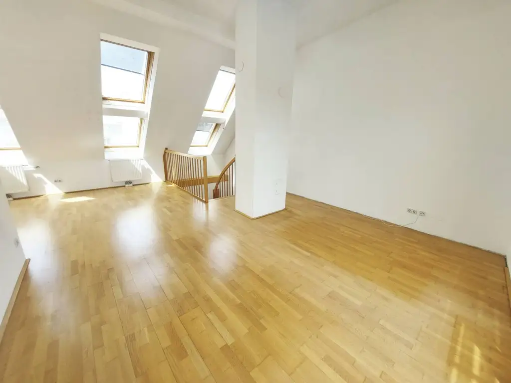 3-Zimmer-Maisonette mit Dachterrasse - direkt beim Enkplatz