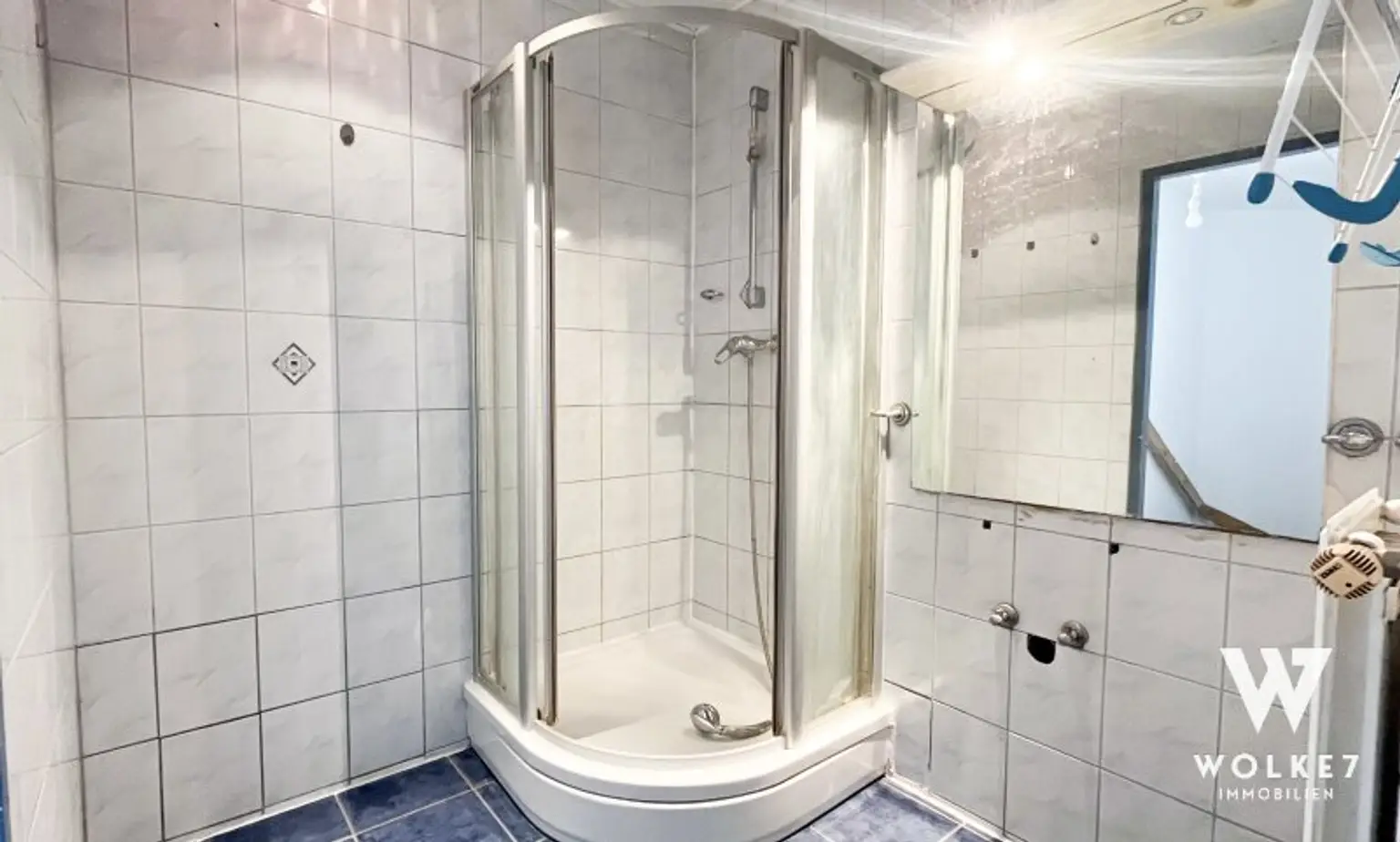 Helle und ruhige 4-Zimmer-Maisonette mit Loggia in Neubau I Nähe Donau