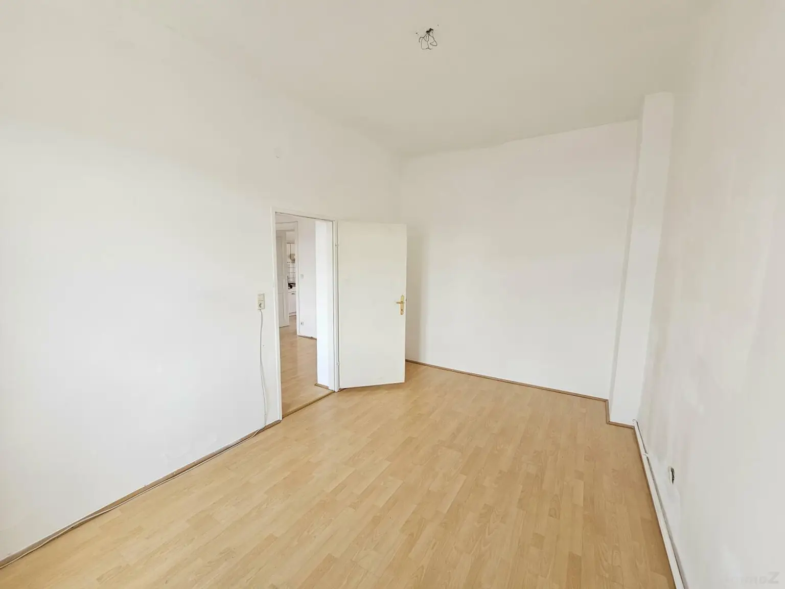 2 Zimmer nähe XXX-Lutz - Eigentum, ab sofort beziehbar - H11/13  ++Videorundgang++