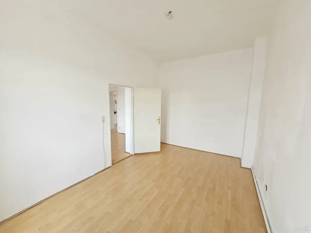 2 Zimmer nähe XXX-Lutz - Eigentum, ab sofort beziehbar - H11/13  ++Videorundgang++