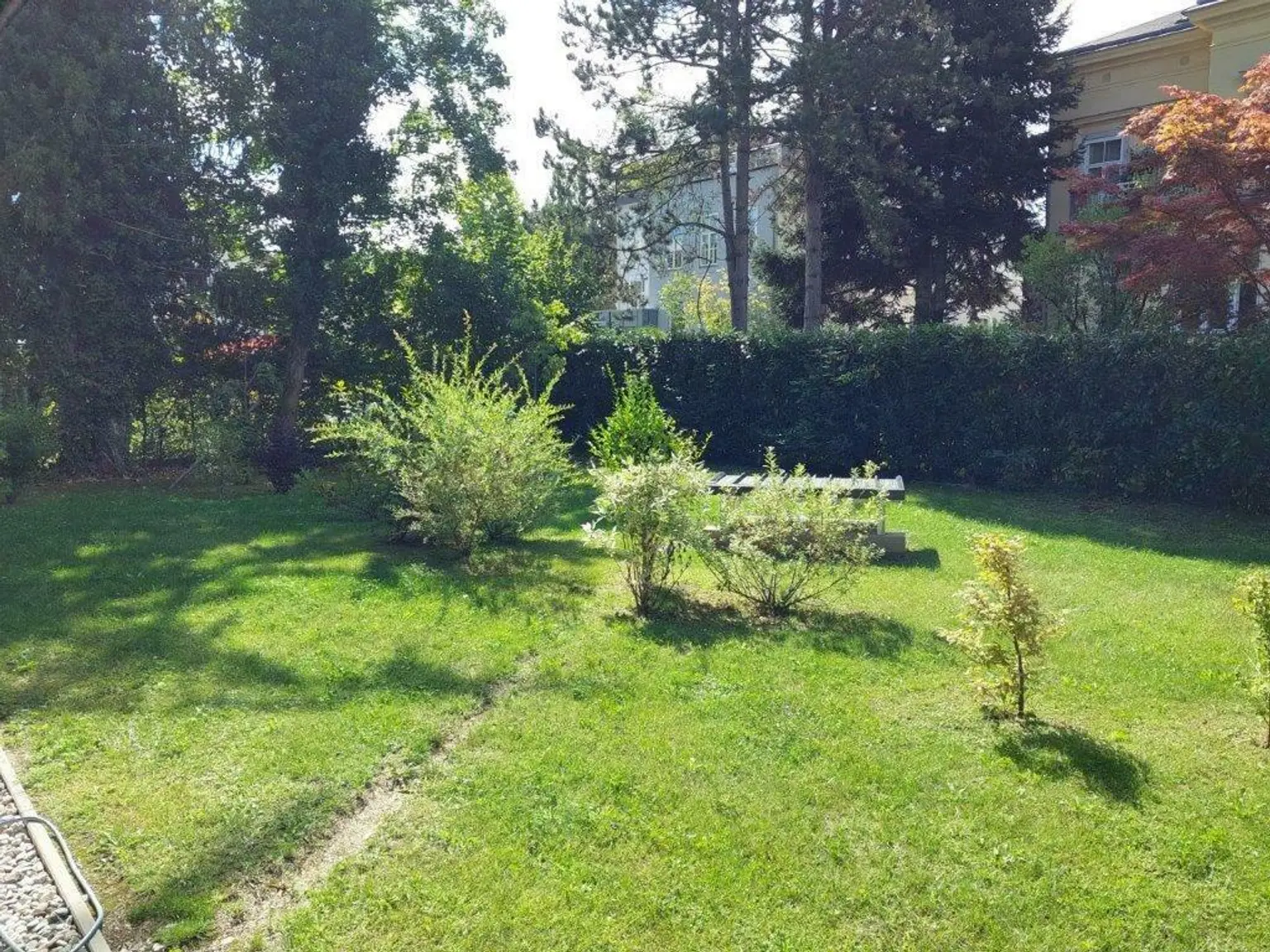 Großzügige 5-Zimmer-Gartenwohnung mit Tiefgaragenplatz in Villenviertel zwischen UNI und LKH - Nähe Hilmteich ab sofort zu vermieten!