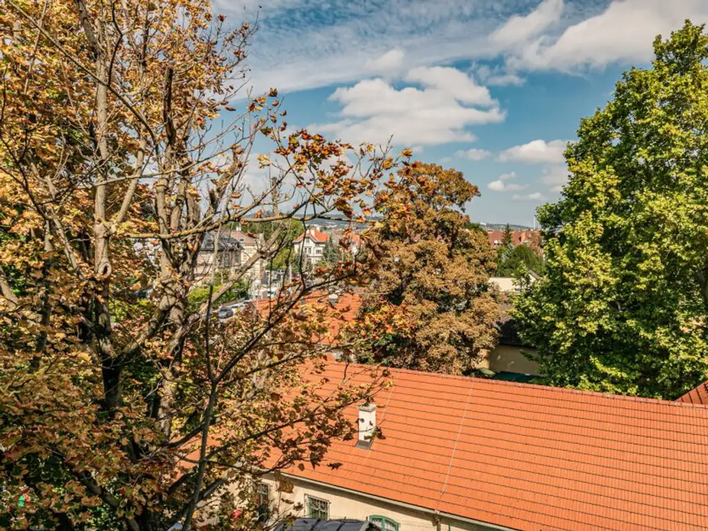 Stilvolle Familienwohnung am Fuß des Küniglbergs - 4 Zimmer getrennt begehbar - Balkon, Klima, Gartennutzung