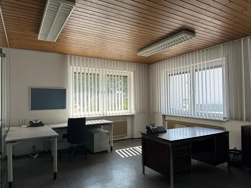 Büro-, oder  Praxisräumlichkeiten  - auch teilbar