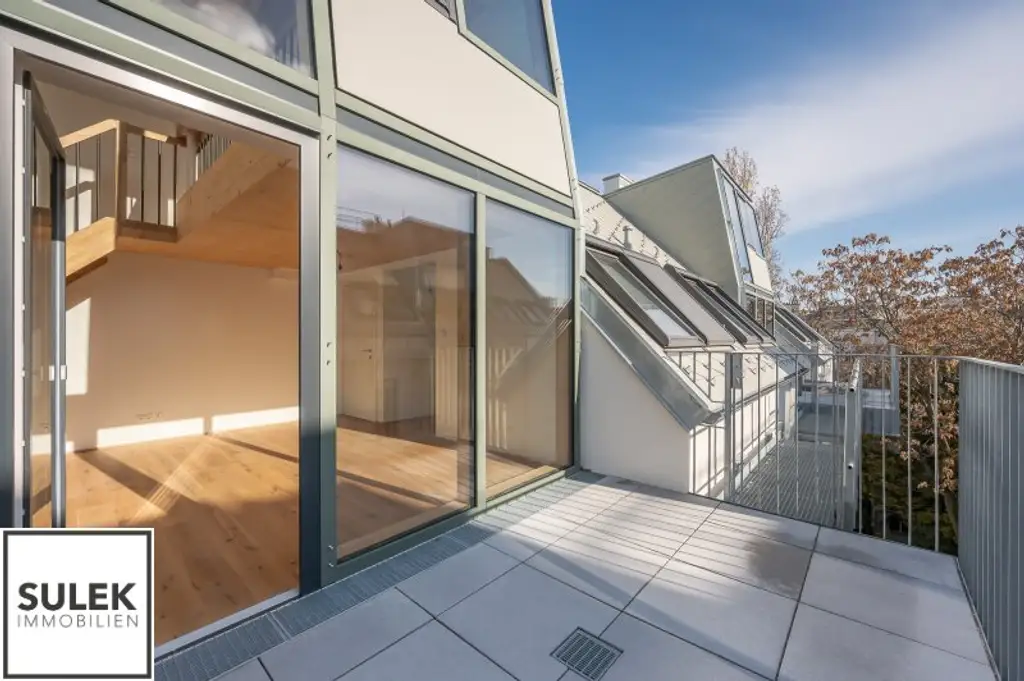 Erstbezug im Dachgeschoss mit offener Galerie-Ebene und tollen Lichtverhältnissen