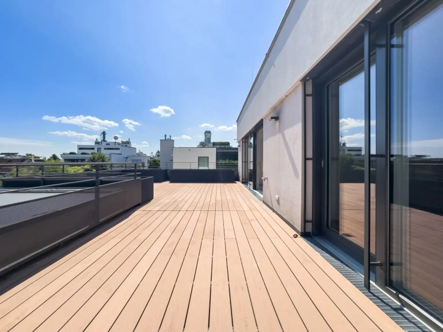 4-Zimmer-Terrassenwohnung mit 70 m² Freifläche & Panoramablick in 1190 Wien