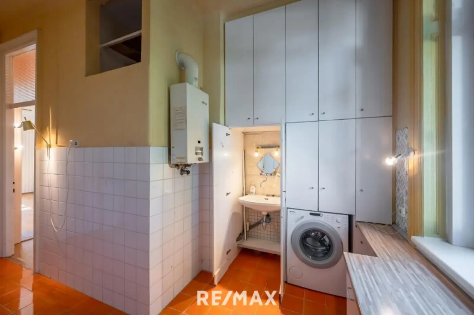 WOHNUNG IN ALTBAU-VILLA | EIGENGARTEN | SANIERUNGSBEDÜRFTIGES JUWEL