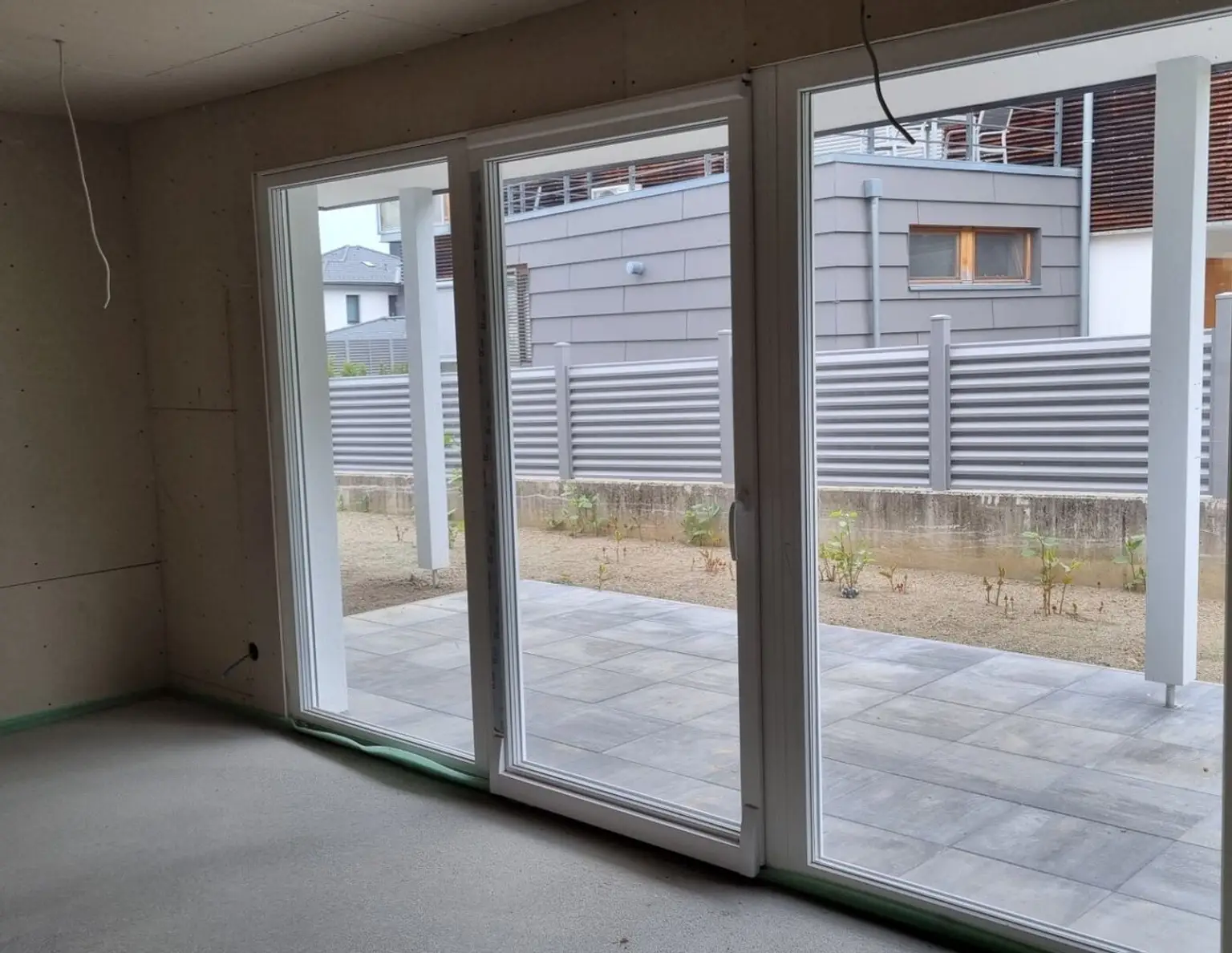 ERSTBEZUG IN PÖRTSCHACH AM WÖRTHERSEE! 61 m² WOHNUNG MIT TERRASSE! RASCH ZUGREIFEN!