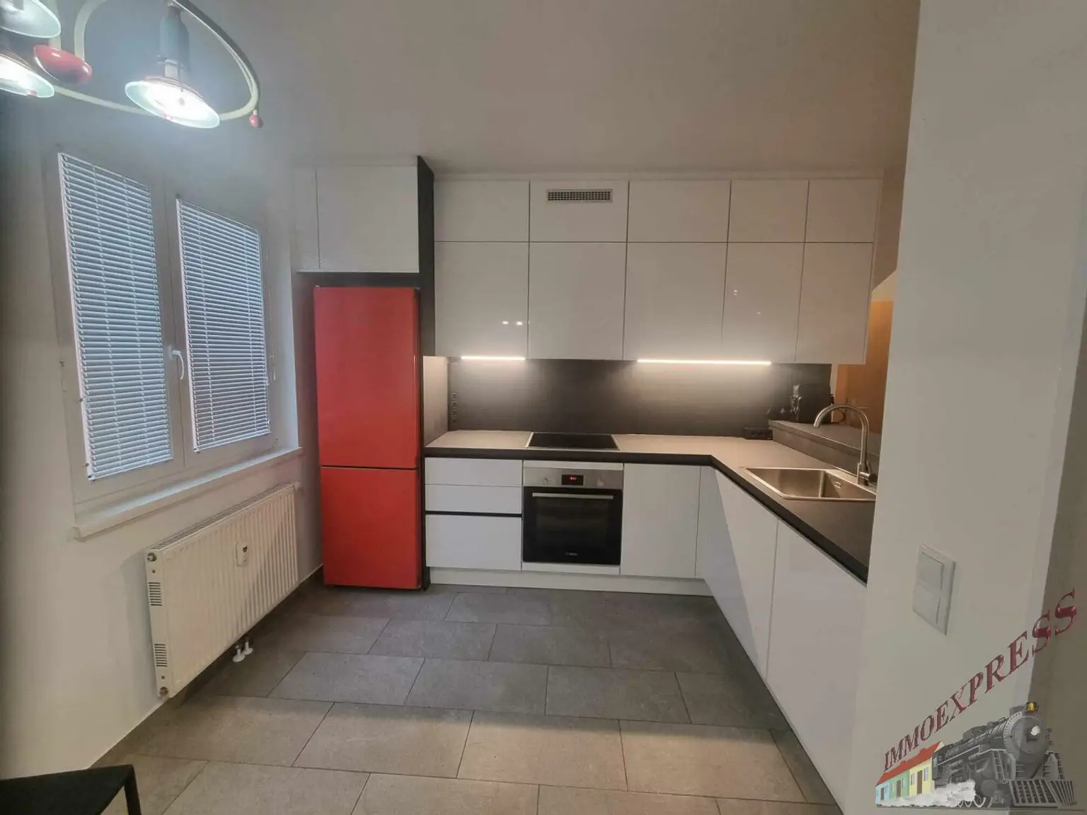 Neu sanierte Niedrigenergiewohnung mit Loggia nähe Traisenpark
