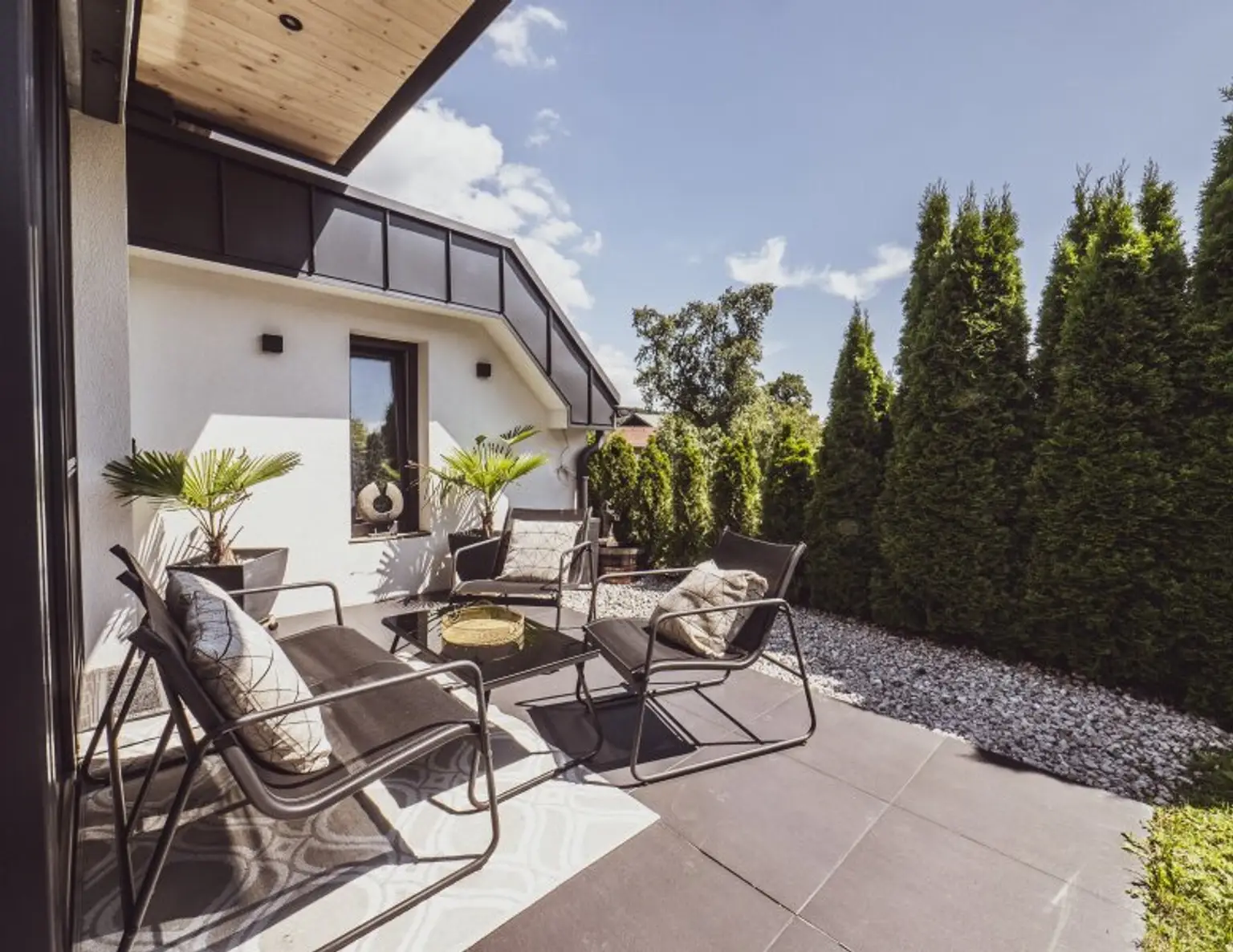Luxuriöser Bungalow in absoluter Ruhelage am Waldrand als idealer Alterssitz