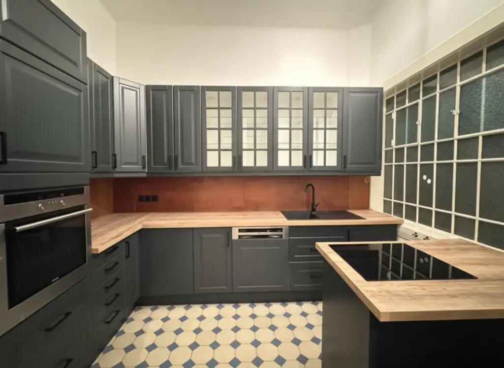 Ruhige & sehr gepflegte Stadtwohnung mit perfekter Verkehrsanbindung – U3 Schlachthausgasse!