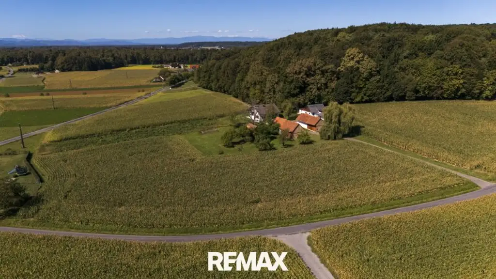 Landwirtschaft, Alleinlage, weitere Grundstückskäufe möglich!