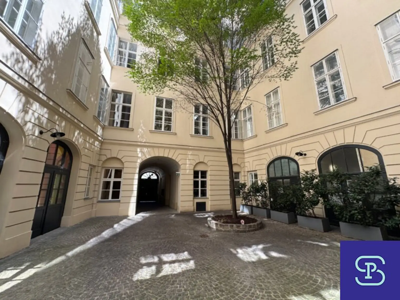 Erstbezug: 112m² Altbau mit 4 Zimmern und Einbauküche am Franziskanerplatz - 1010 Wien