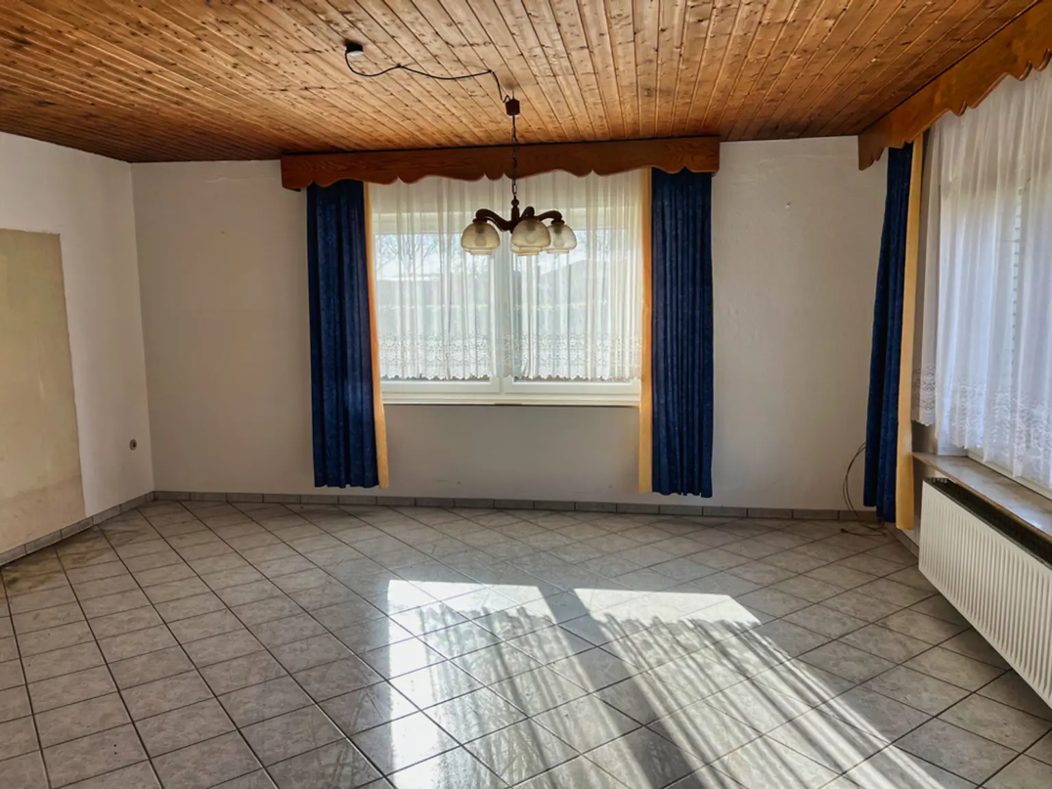 Voller Möglichkeiten! Sanierungsobjekt in Peheim!