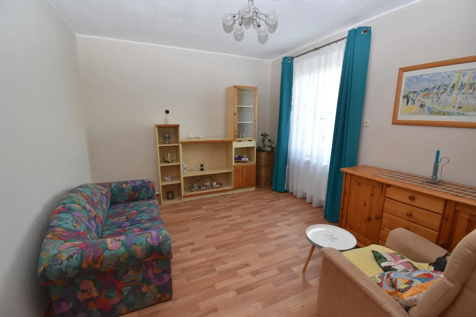 Zweifamilienhaus in ländlicher Alleinlage mit landw. Grundfläche